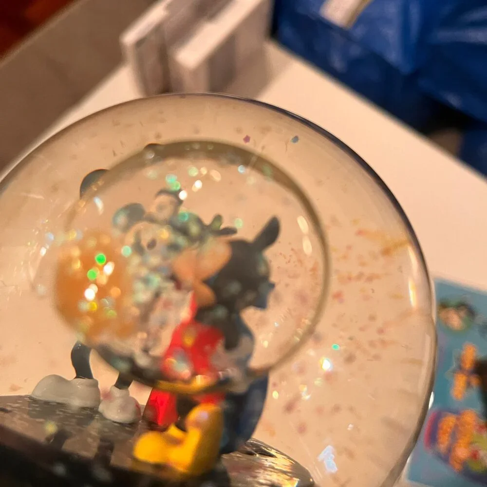 Disney 75th Anniversary‎ Musical Snow Globe  (k/x)
